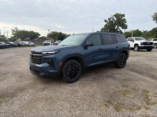 Lakeshore Blue Metallic 2026 Chevrolet Traverse LT