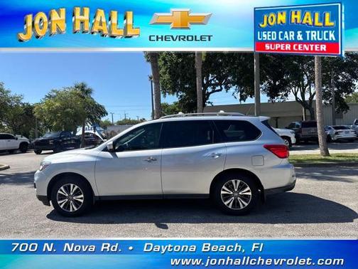 2017 Nissan Pathfinder SL