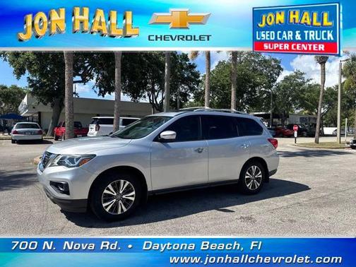 2017 Nissan Pathfinder SL