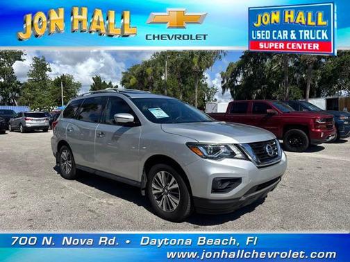 2017 Nissan Pathfinder SL