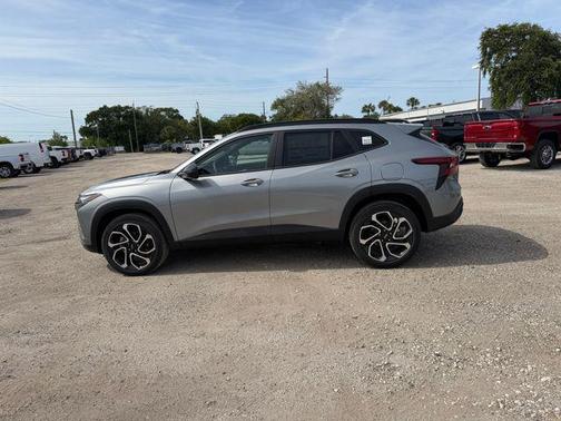 Sterling Gray Metallic 2026 Chevrolet Trax FWD 2RS