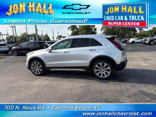 Radiant Silver Metallic 2020 Cadillac XT4 Premium Luxury