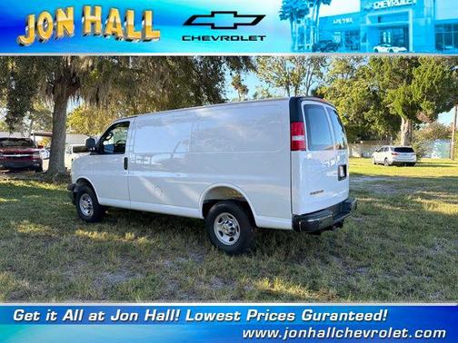 2025 Chevrolet Express 2500 RWD 2500 Regular Wheelbase WT