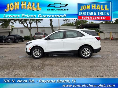 Summit White 2022 Chevrolet Equinox LS