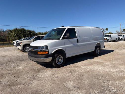 Summit White 2026 Chevrolet Express 3500 3500 Regular Wheelbase, WT, RWD