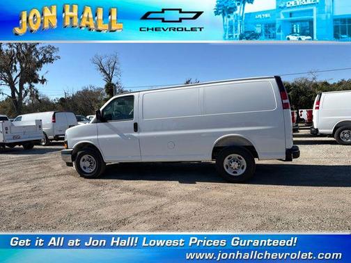 2026 Chevrolet Express 3500 3500 Regular Wheelbase, WT, RWD