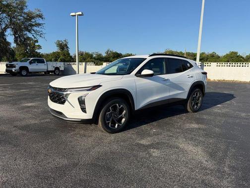 Summit White 2026 Chevrolet Trax LT