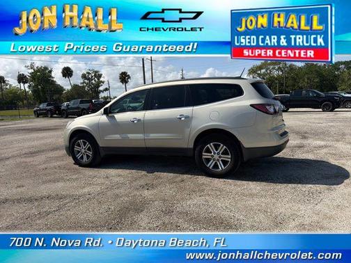 Champagne Silver Metallic 2017 Chevrolet Traverse 1LT