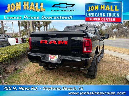 2025 RAM 3500 Big Horn Crew Cab 4x4 6'4' Box