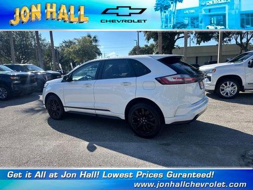 2022 Ford Edge SE