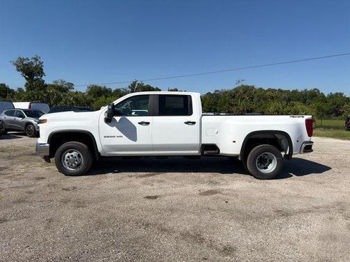 Summit White 2026 Chevrolet Silverado 3500 Crew Cab, Long Bed, WT Dual Rear Wheel, RWD