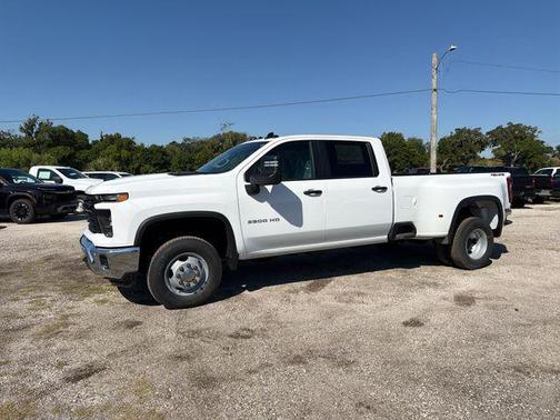 Summit White 2026 Chevrolet Silverado 3500 Crew Cab, Long Bed, WT Dual Rear Wheel, RWD