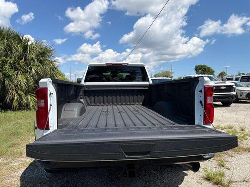 Summit White 2026 Chevrolet Silverado 3500 Crew Cab, Long Bed, WT Dual Rear Wheel, RWD