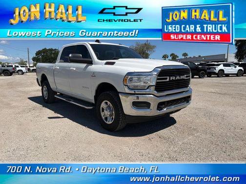 Bright White Clearcoat 2021 RAM 2500 Big Horn Crew Cab 4x4 6'4' Box