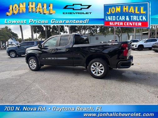 Black 2022 Chevrolet Silverado 1500 Custom