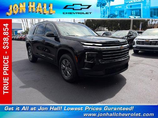 Mosaic Black Metallic 2026 Chevrolet Traverse LT