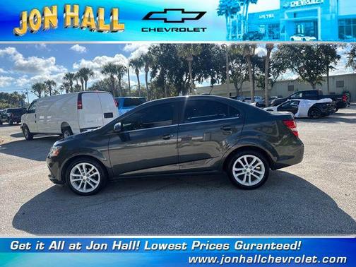 2020 Chevrolet Sonic FWD Sedan LT