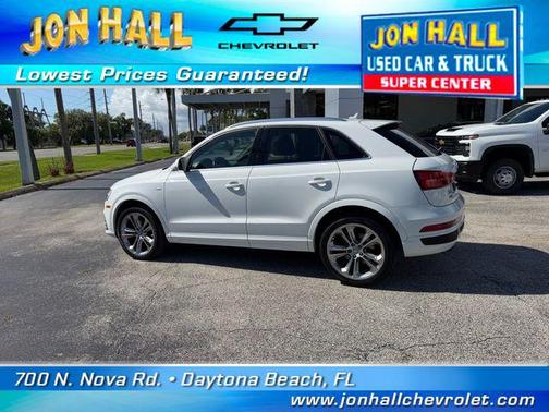 Glacier White Metallic 2017 Audi Q3 2.0T Prestige