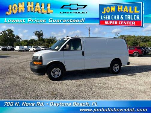 Summit White 2021 Chevrolet Express 2500 RWD 2500 Regular Wheelbase WT