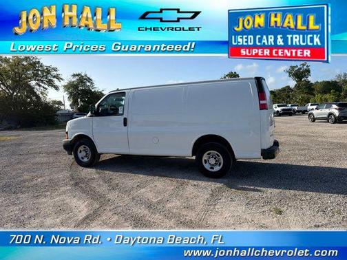 Summit White 2021 Chevrolet Express 2500 RWD 2500 Regular Wheelbase WT