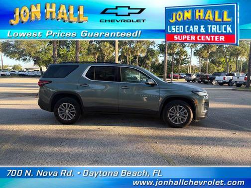 Silver Sage Metallic 2023 Chevrolet Traverse LT Cloth