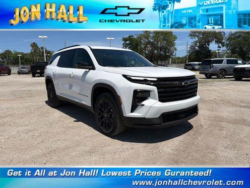Summit White 2026 Chevrolet Traverse LT