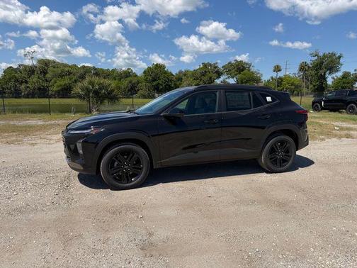 Mosaic Black Metallic 2026 Chevrolet Trax FWD ACTIV