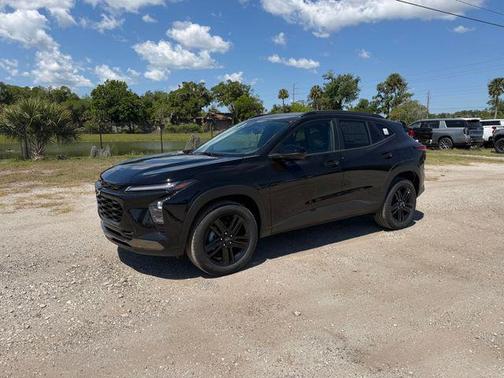 Mosaic Black Metallic 2026 Chevrolet Trax FWD ACTIV