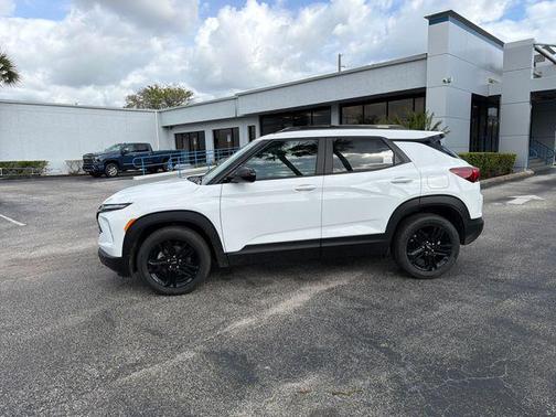 Summit White 2026 Chevrolet Trailblazer LT