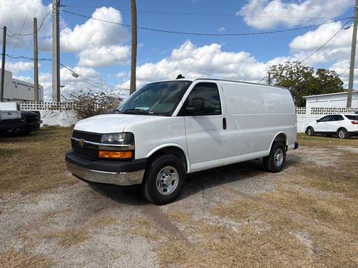 Summit White 2026 Chevrolet Express 2500 Work Van