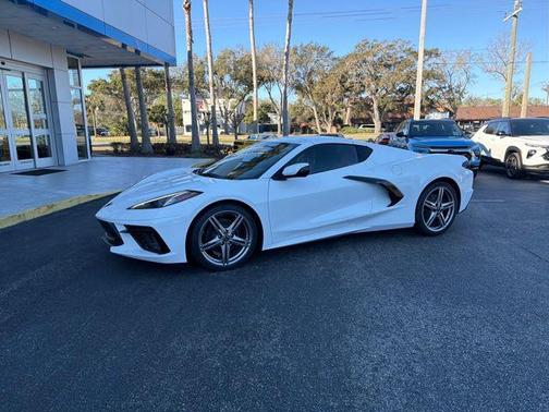 Arctic White 2026 Chevrolet Corvette Stingray w/1LT