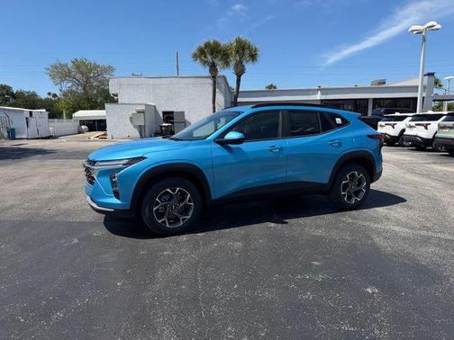 Marina Blue Metallic 2026 Chevrolet Trax LT