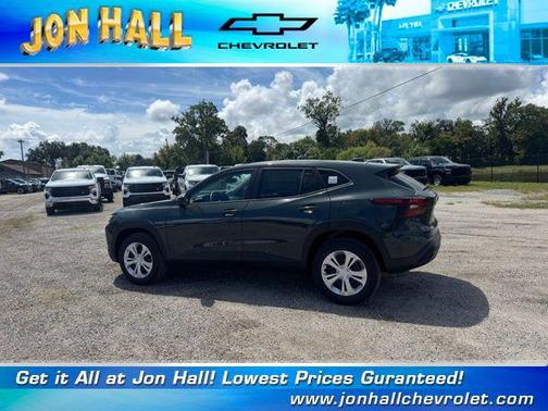 2025 Chevrolet Trax LS