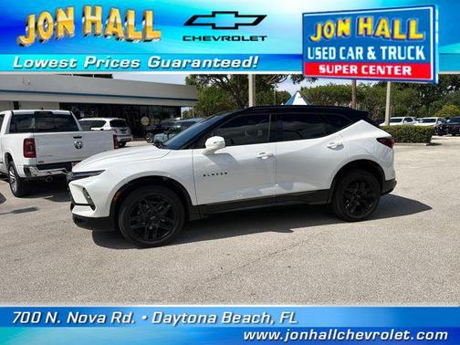 Iridescent Pearl Tricoat 2023 Chevrolet Blazer RS