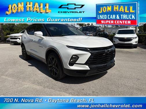 Iridescent Pearl Tricoat 2023 Chevrolet Blazer RS
