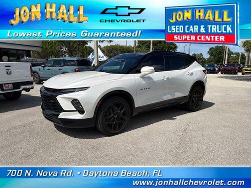 Iridescent Pearl Tricoat 2023 Chevrolet Blazer RS