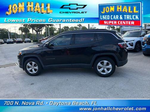 Diamond Black Crystal Pearlcoat 2018 Jeep Compass Latitude