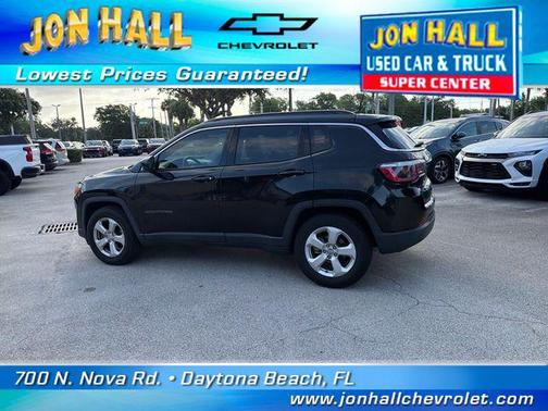 Diamond Black Crystal Pearlcoat 2018 Jeep Compass Latitude
