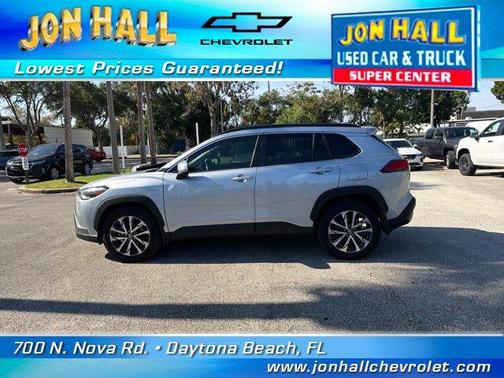 2024 Toyota Corolla Cross XLE