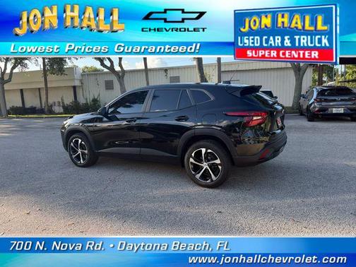 Mosaic Black Metallic 2024 Chevrolet Trax FWD 1RS