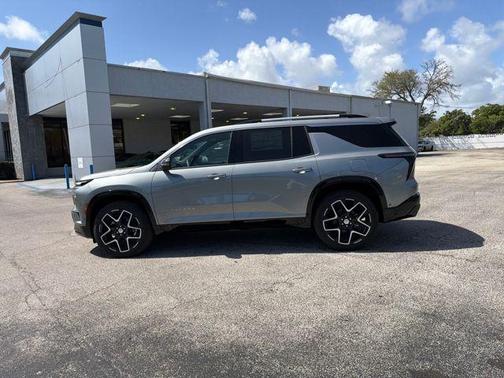 Sterling Gray Metallic 2026 Chevrolet Traverse High Country