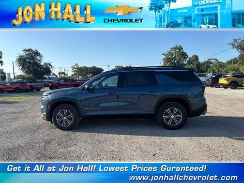 2025 Chevrolet Traverse LT