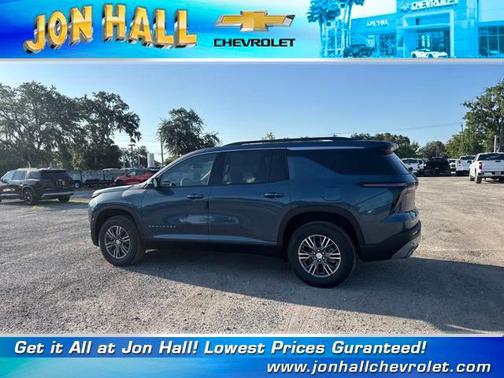 2025 Chevrolet Traverse LT