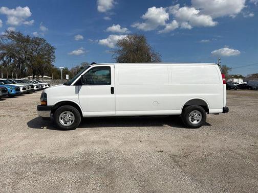 Summit White 2026 Chevrolet Express 2500 Work Van