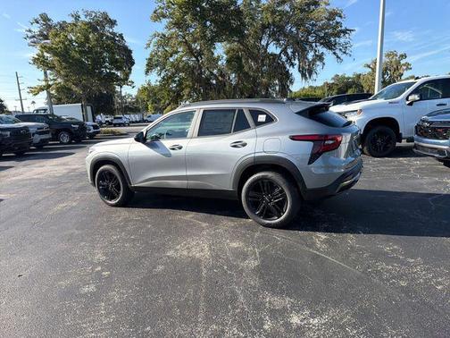 Sterling Gray Metallic 2026 Chevrolet Trax FWD ACTIV