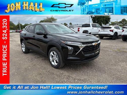 Mosaic Black Metallic 2026 Chevrolet Trax LS
