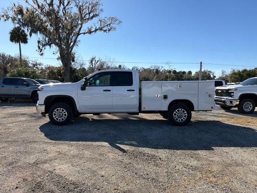 Summit White 2026 Chevrolet Silverado 2500 WT