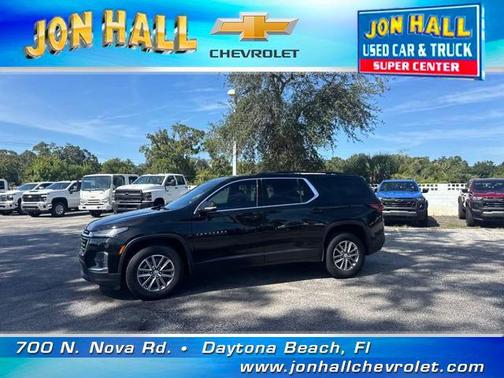 Mosaic Black Metallic 2023 Chevrolet Traverse LT Leather