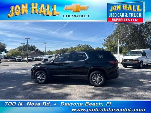 Mosaic Black Metallic 2023 Chevrolet Traverse LT Leather