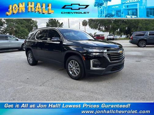 Mosaic Black Metallic 2023 Chevrolet Traverse LT Leather